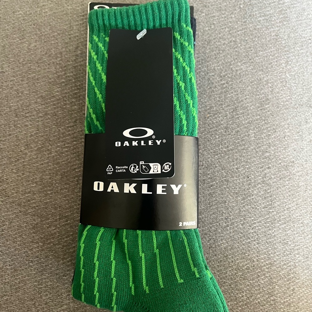 New Oakley socks